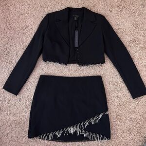House of Harlow 1960, jacket and skirt, size large